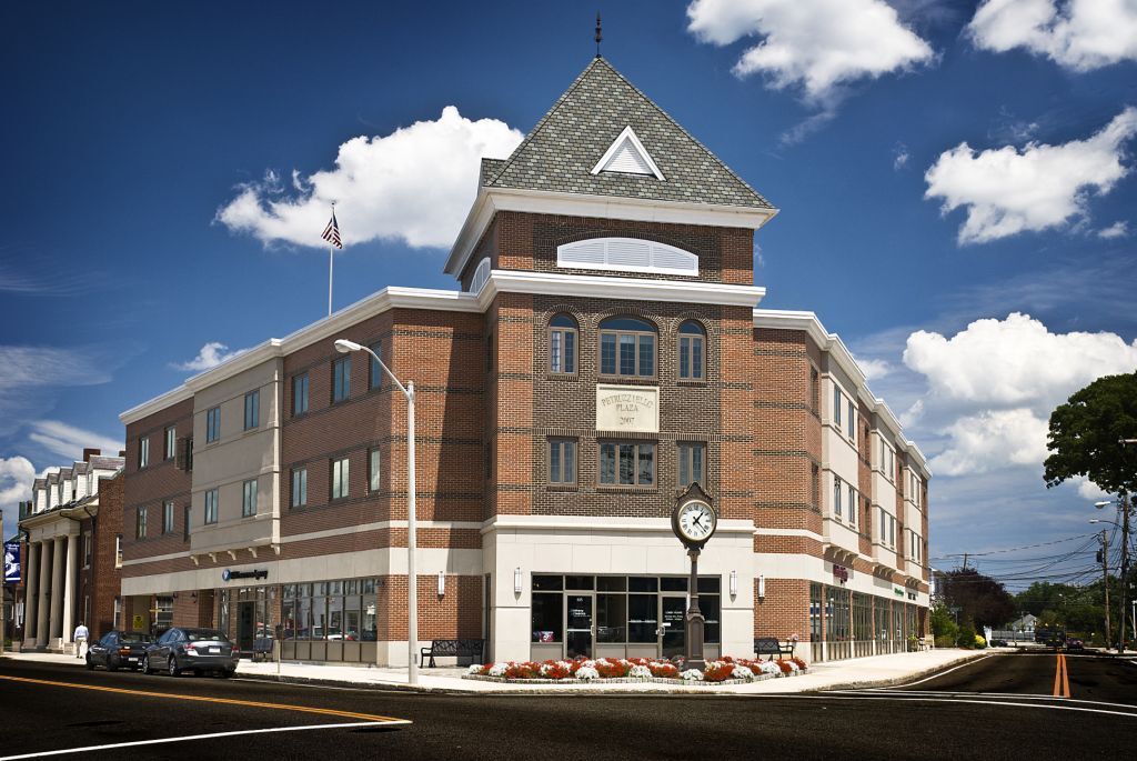 412 Washington Street, Dedham, MA - mixed-use development by Supreme Companies